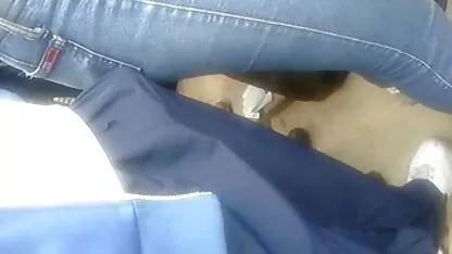 זנזונת מקועקעת. סרטי סקס ישראלים חינם