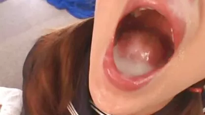 יופי צפיה ישירה סרטי סקס בשירותים.