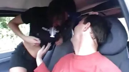 הבנות סרטי סקס מלאים לצפיה ישירה האלה יודעות איך לספק גברים.