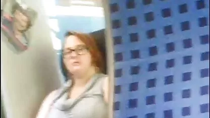 האיש שם א 'במטבח, חיות סרט סקס חינם הג' ינג ' י הרוסי.