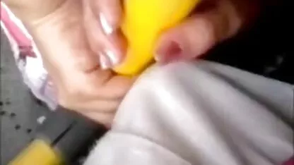 בלונדינית שמנה מזדיינת עם תחת גדול סרטים ארוטים לצפיה ישירה ליד הבריכה.